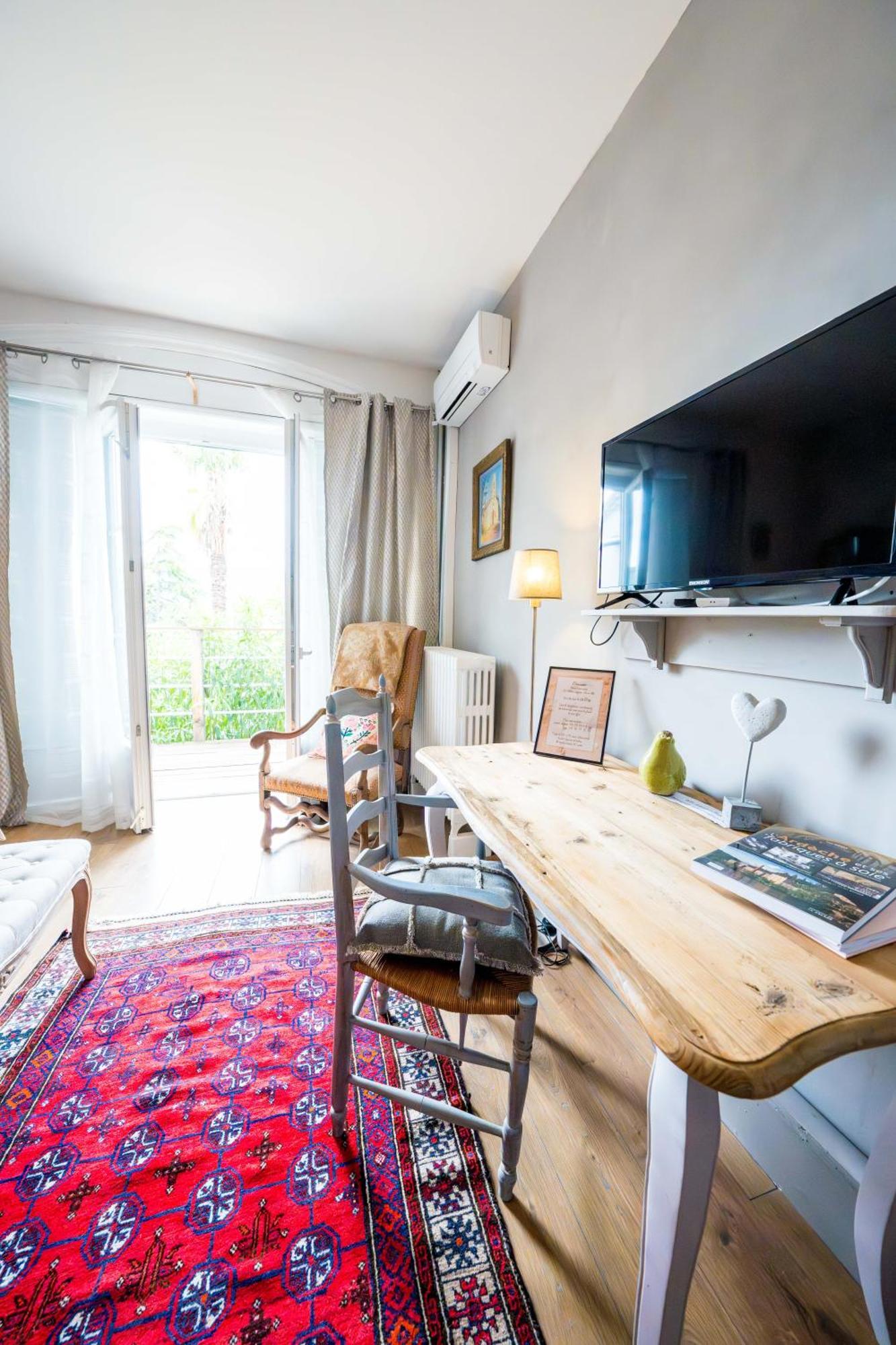 La Maison Jaffran, Suite En Ville Privas Exteriör bild