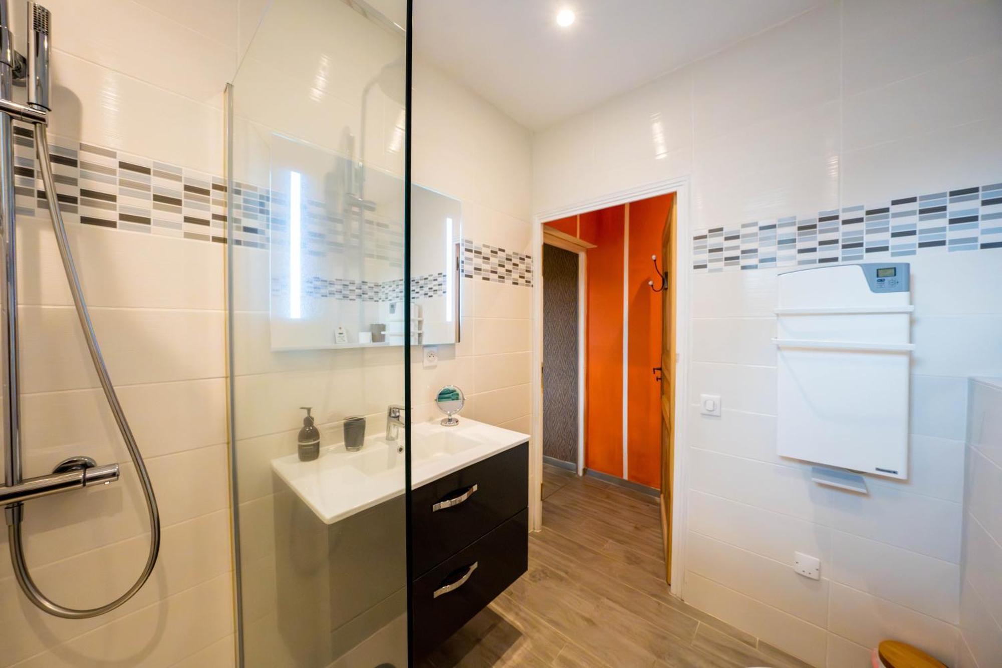 La Maison Jaffran, Suite En Ville Privas Exteriör bild